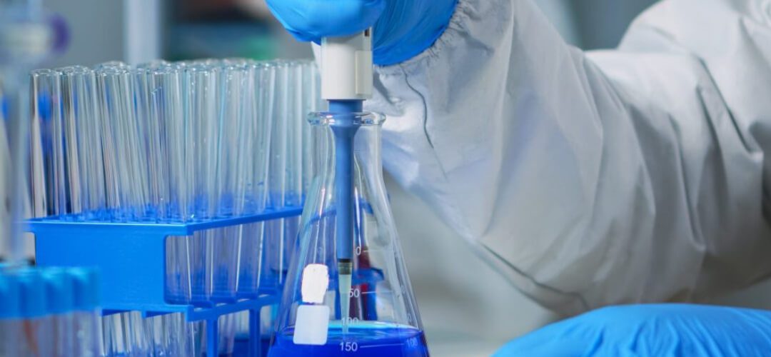 Micropipeta de laboratorio: qué es, tipos y cómo elegir la correcta